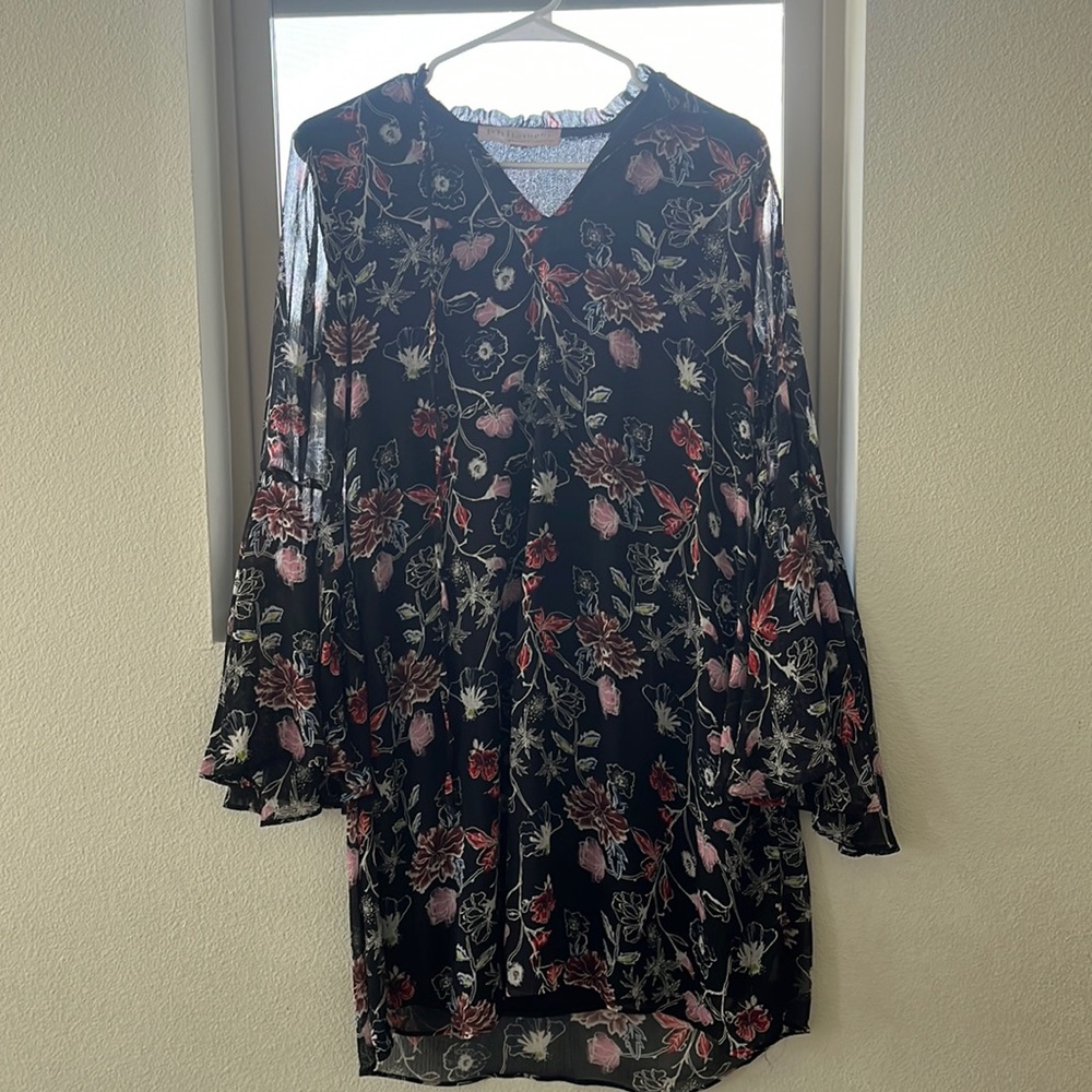 Beautiful dress.. perfect for fall with some cute booties